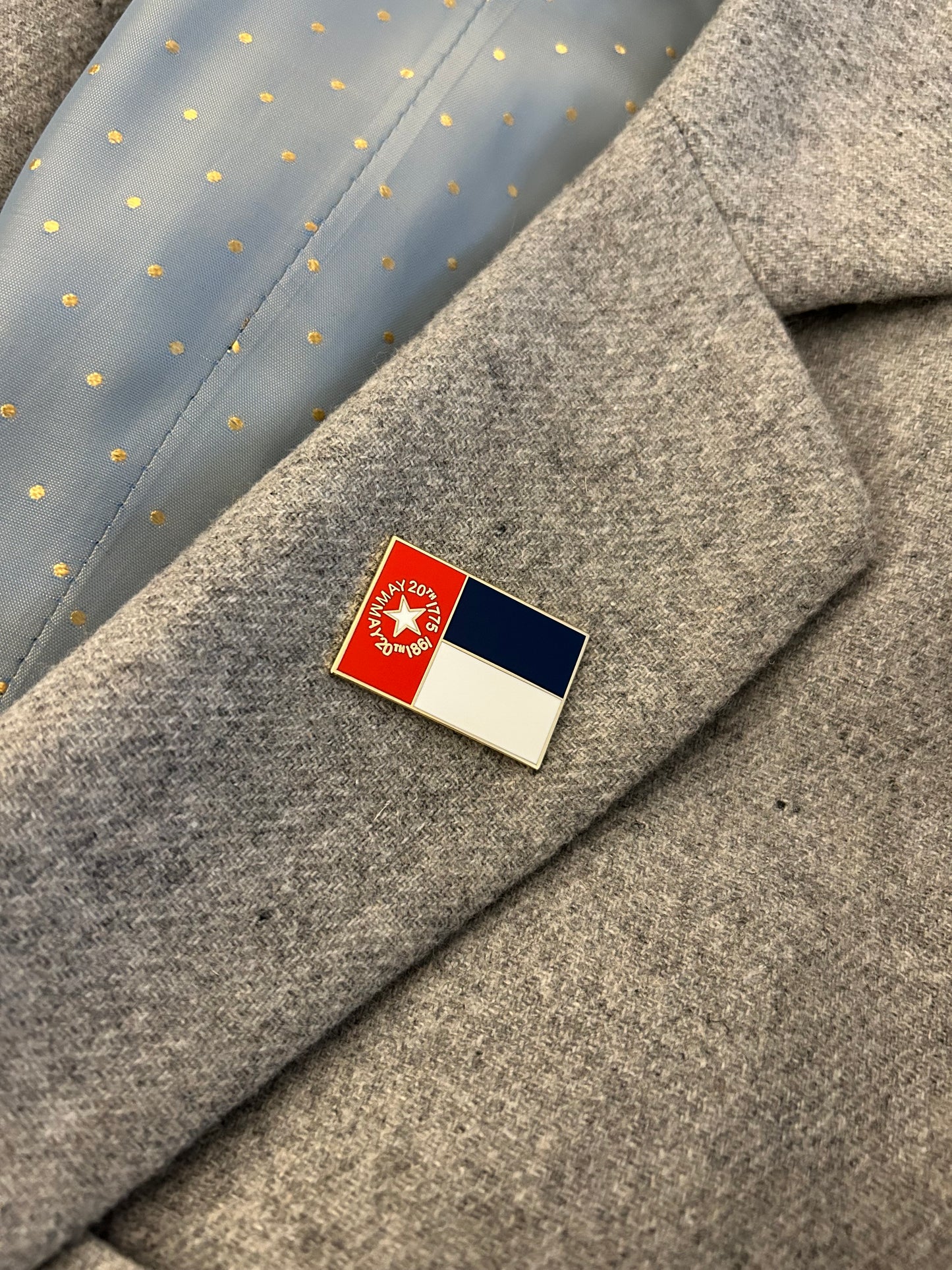 North Carolina Flag Lapel Pin