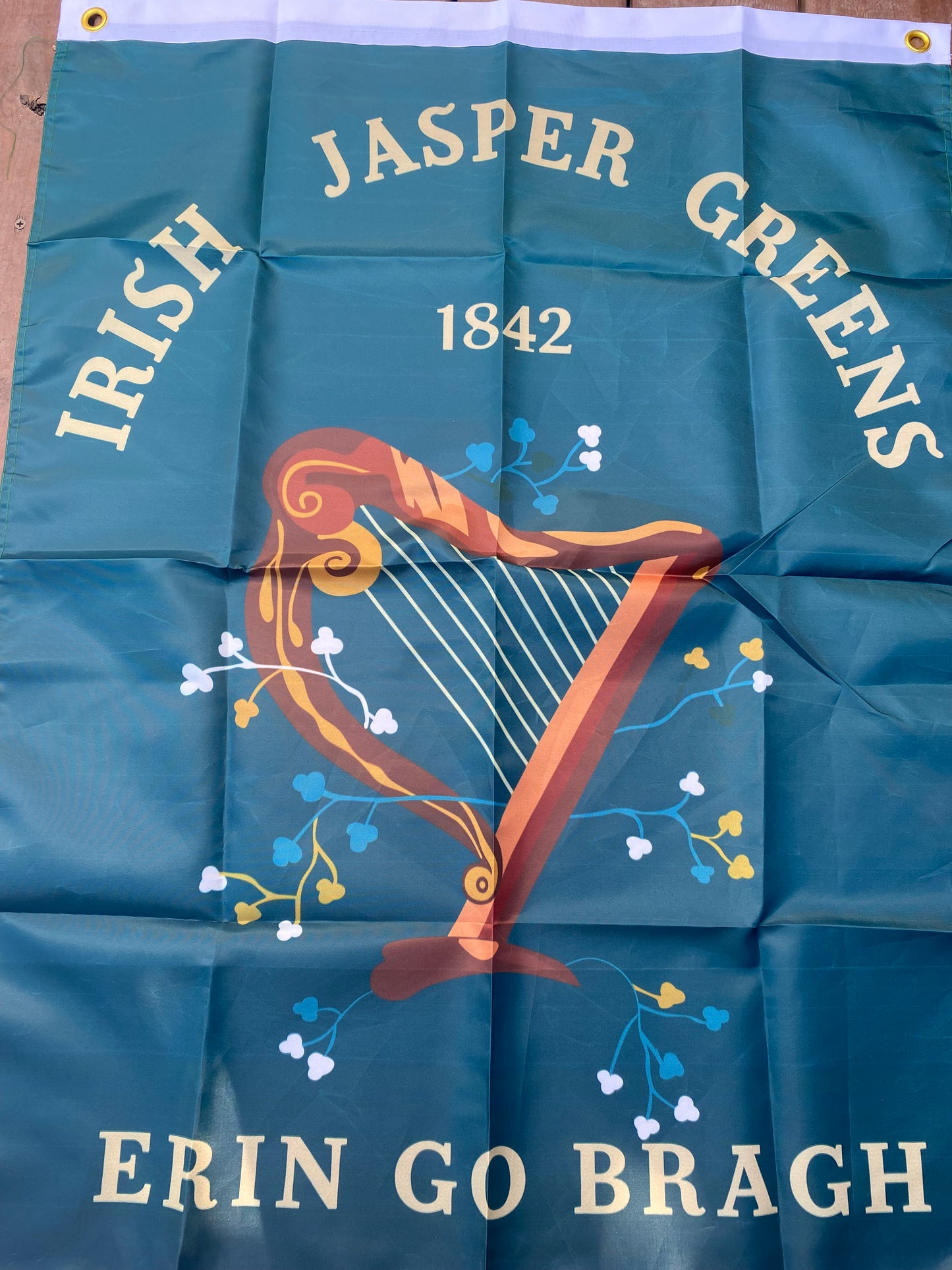 Irish Jasper Greens House Flag