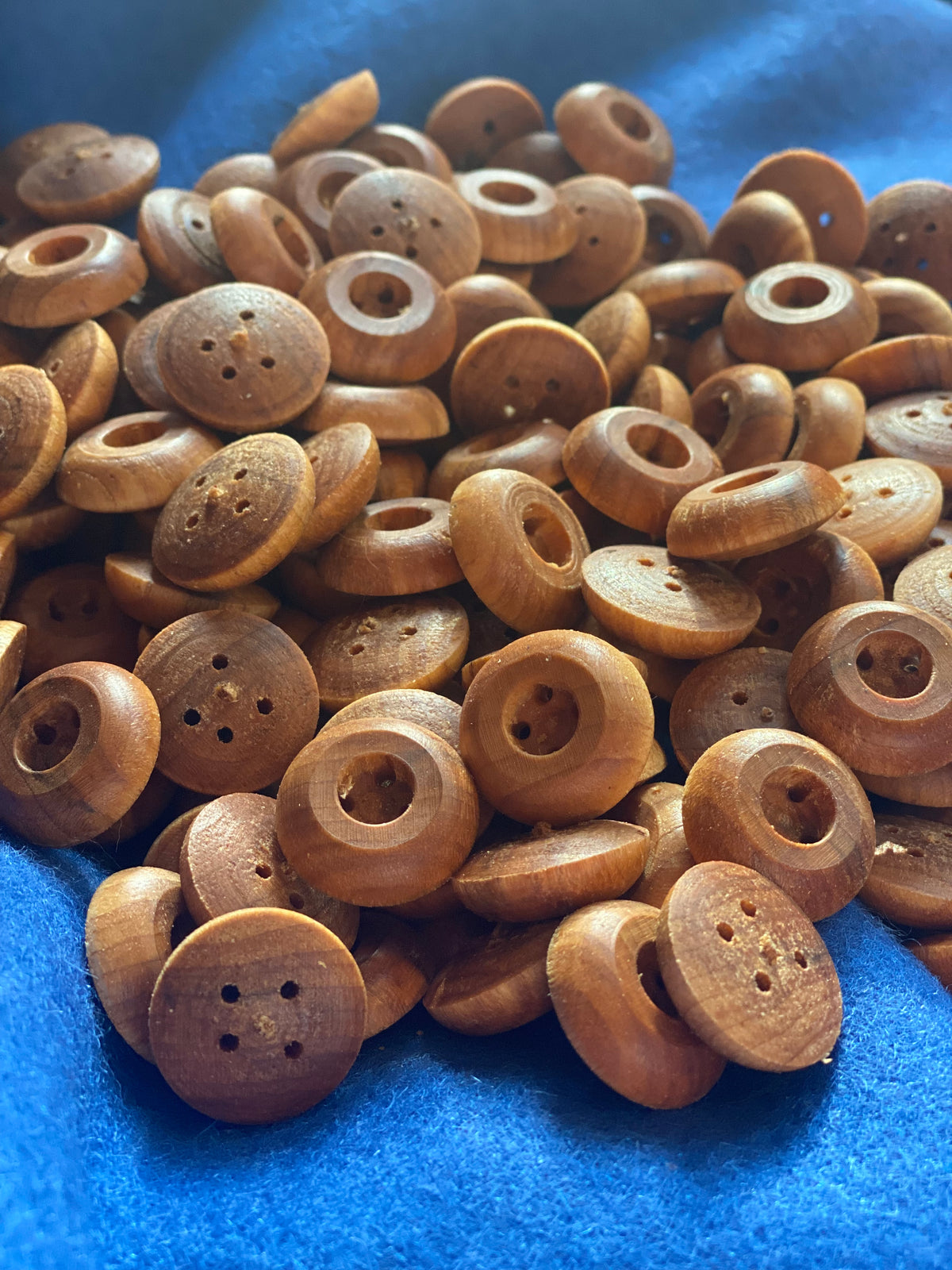 Richmond Clothing Bureau Gibson Wooden Buttons - Missouri Boot and Shoe (Light)