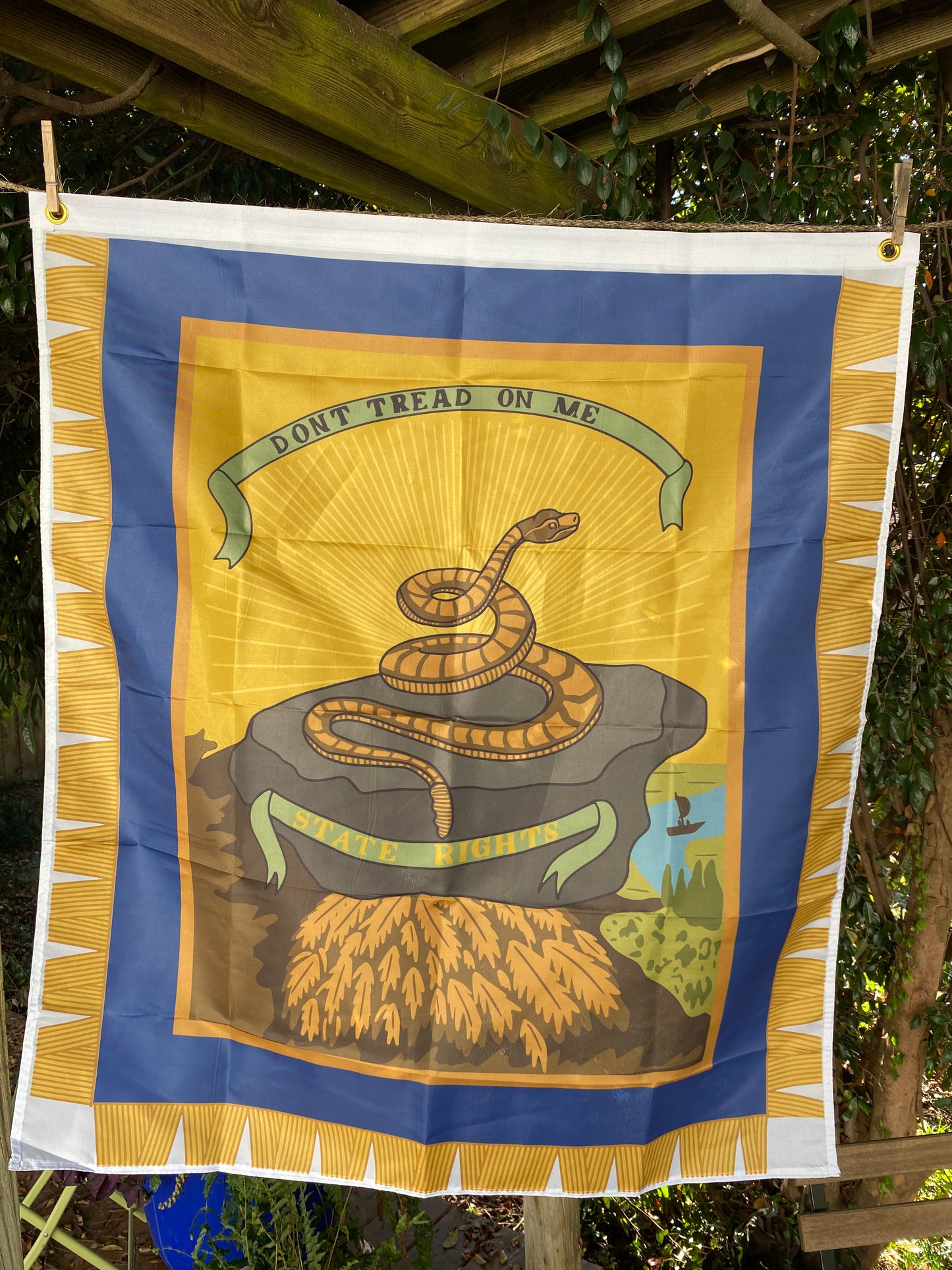 "State Rights - Don't Tread on Me" Georgia Secession House Flag