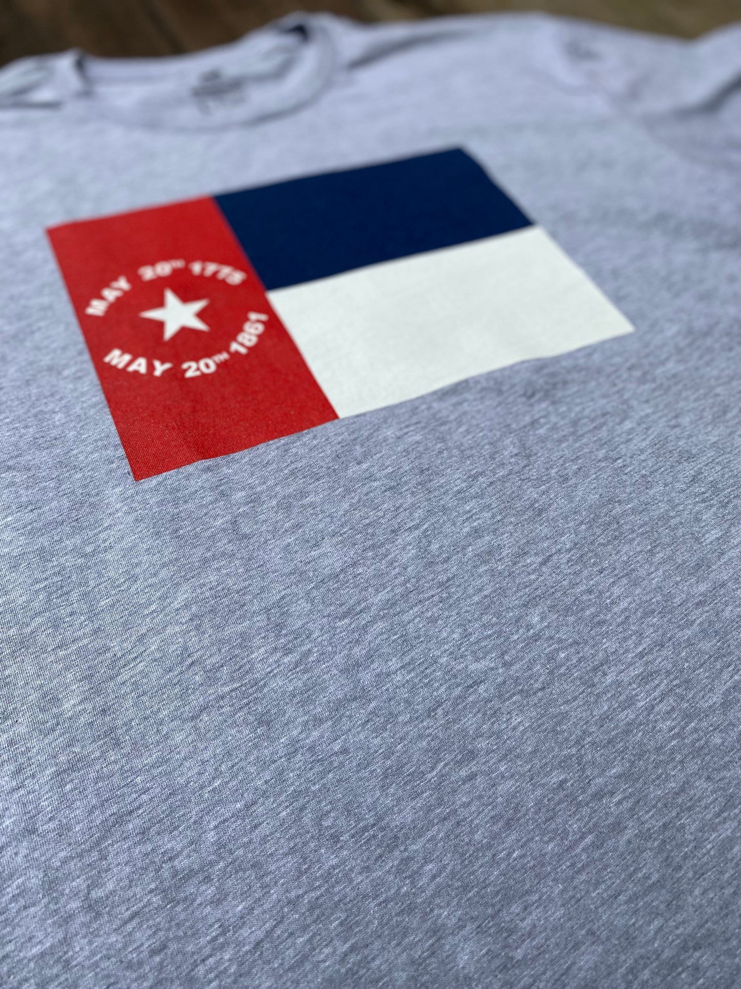 North Carolina State Flag (1861-1865) T-Shirt