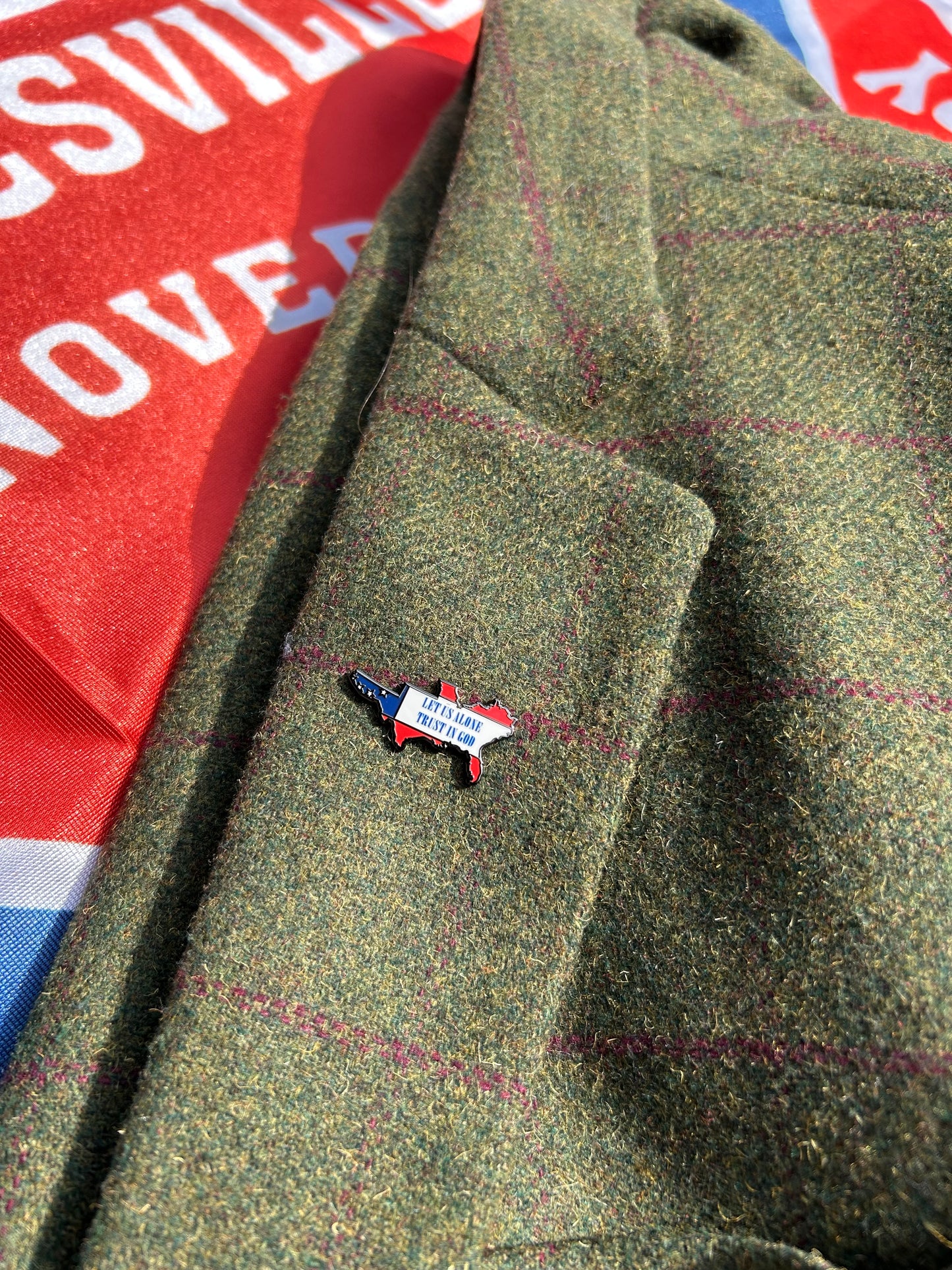 "Let us alone - Trust in God" Confederate Map Lapel Pin