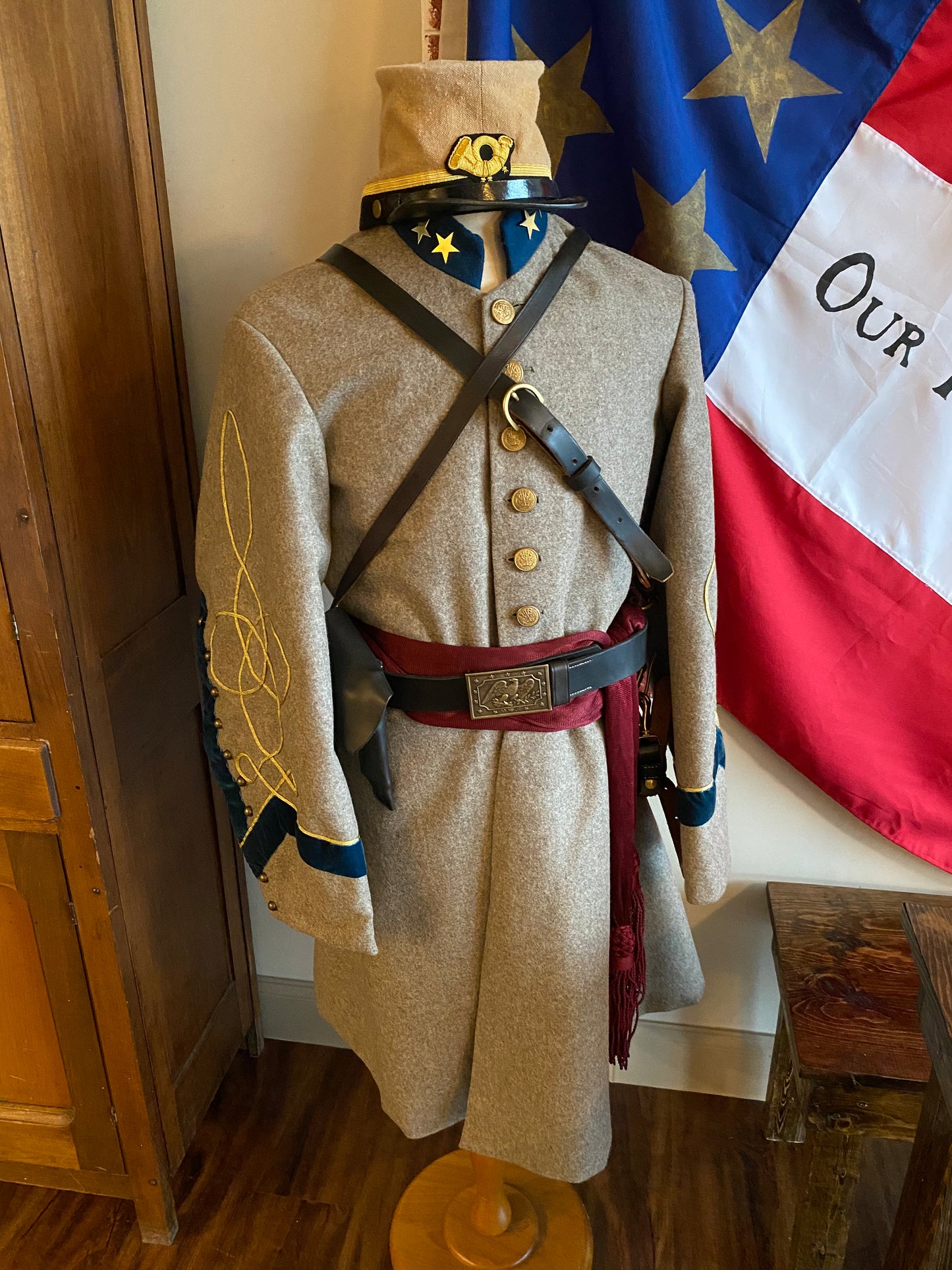 Confederate Single Breasted Officer Frock Coat - French Vented Cuffs - Full Trim