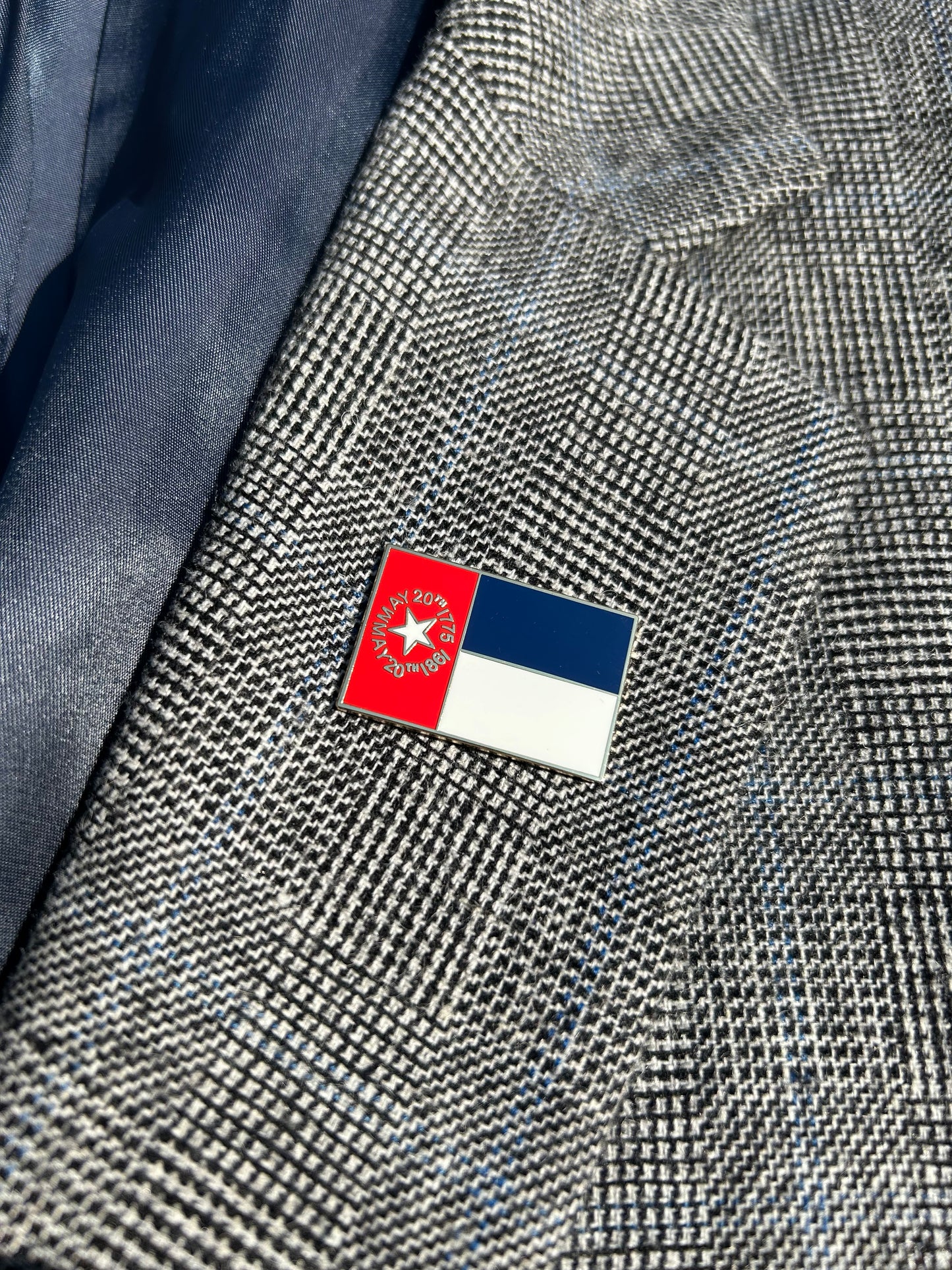 North Carolina Flag Lapel Pin